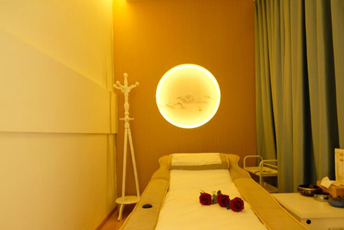 深圳宝安区日式指压的寂静美学：在按压中听见雪落的声音